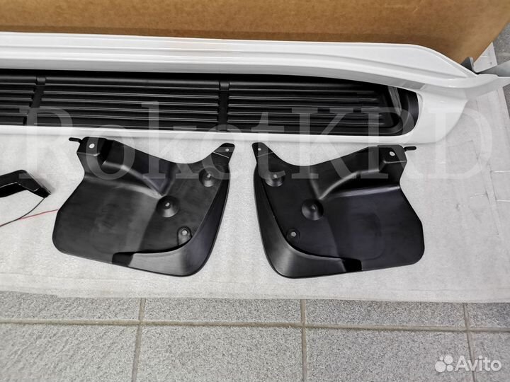 Подножки Toyota Land Cruiser 200 / LX570 A6932