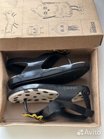 Сандалии для девочки