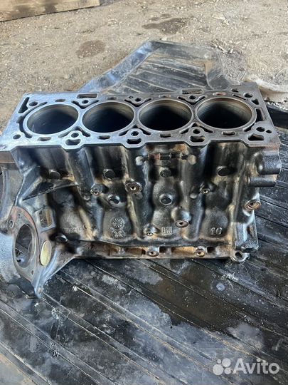 Блок целиндров Opel astra j A16XER