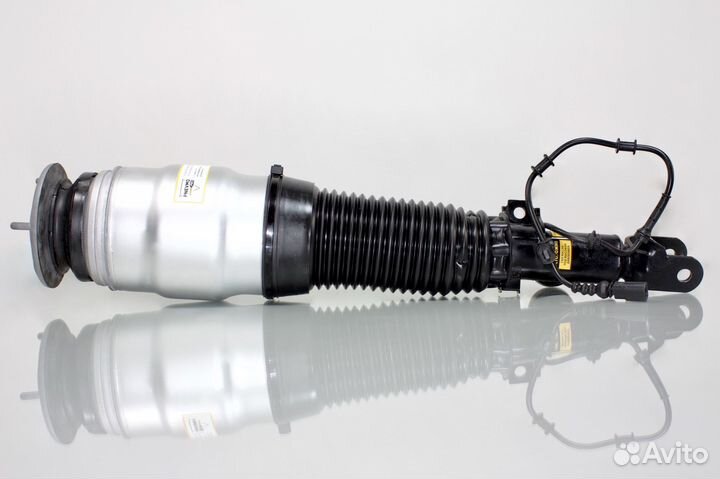 Передняя пневмостойка Hyundai Genesis