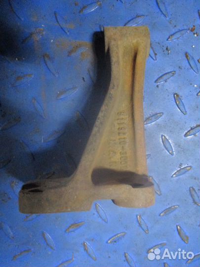 Кронштейн двигателя передний MAN 51192103007