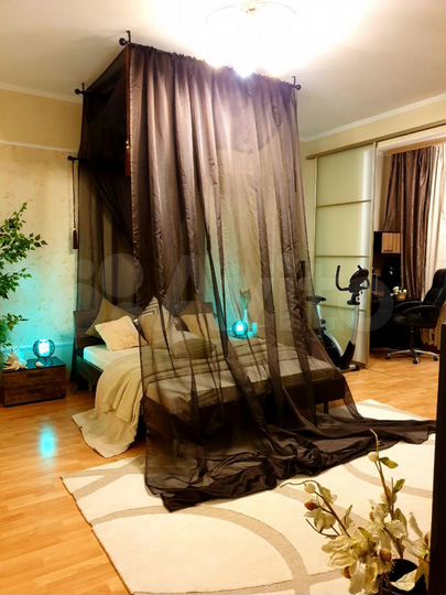 2-к. квартира, 100 м², 2/10 эт.