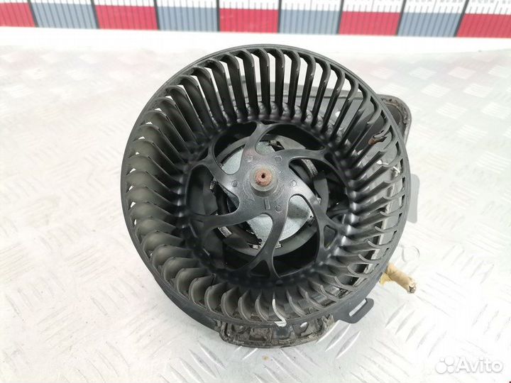 Моторчик печки для Audi A4 B5 8A1820021