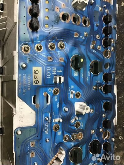 Щиток приборов Toyota HiAce 94 г