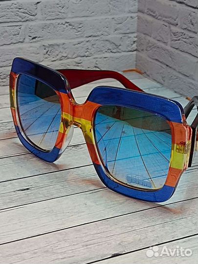 Очки Gucci солнцезащитные Стильные
