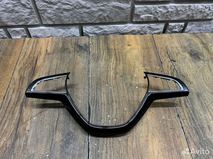 Skoda Octavia A7 Накладка декоративная на руль