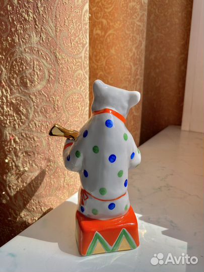 Дулевский Медведь с балалайкой, статуэтка