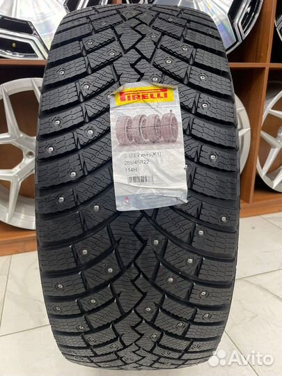 Pirelli Ice Zero 2 285/45 R22 114H