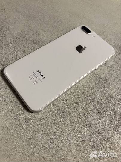 iPhone 8 Plus, 64 ГБ