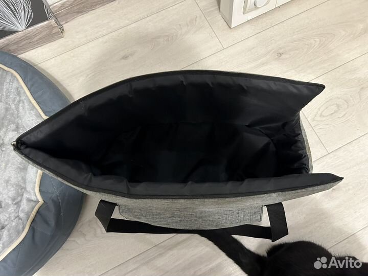 Переноска для собак и кошек