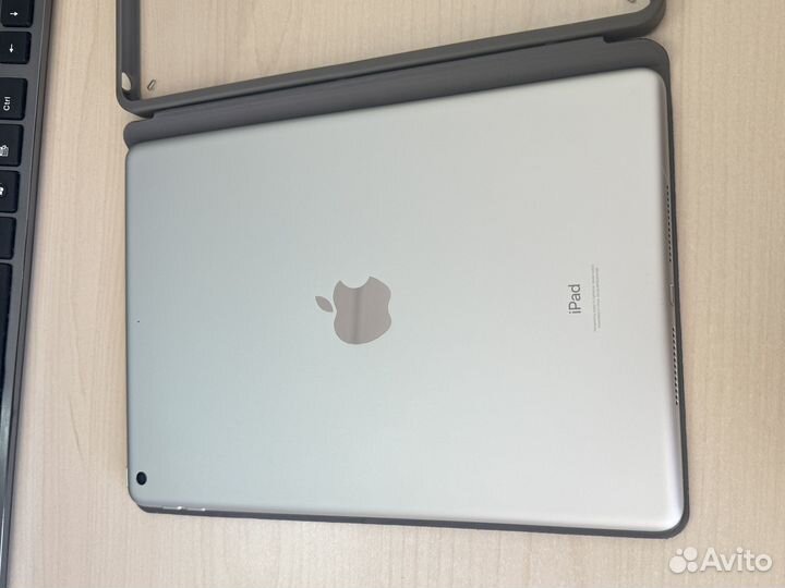 Apple iPad 9gen 256 GB в идеале, A2602 10.2 2021