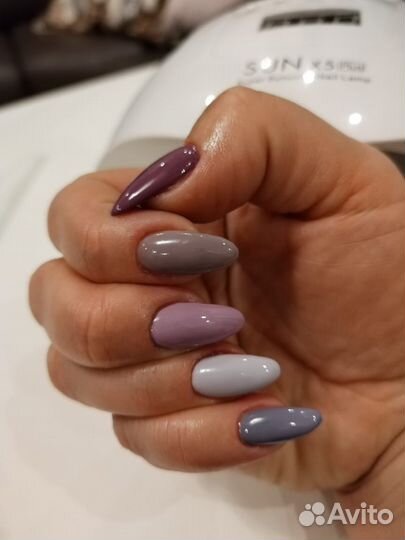 Маникюр, педикюр в салоне