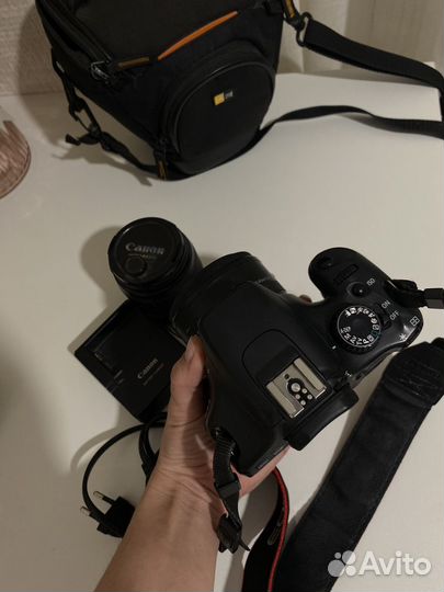 Зеркальный фотоаппарат canon 550d