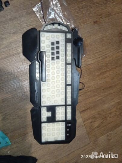 Игровая клавиатура с подсветкой