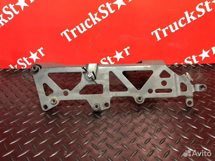 Кронштейн модуля вентиляции карьера Daf XF106