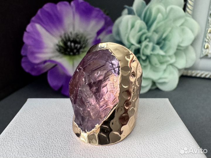 Кольцо с натуральным флюоритом