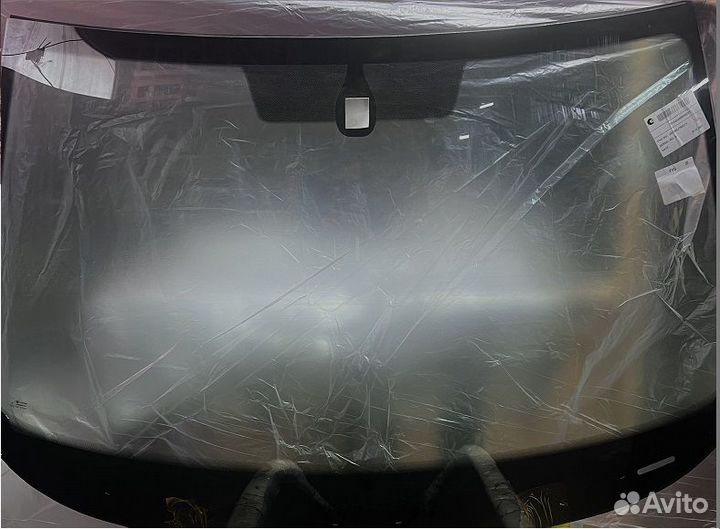 Лобовое стекло Skoda Fabia 2 2007-2014 FYG 7811agn