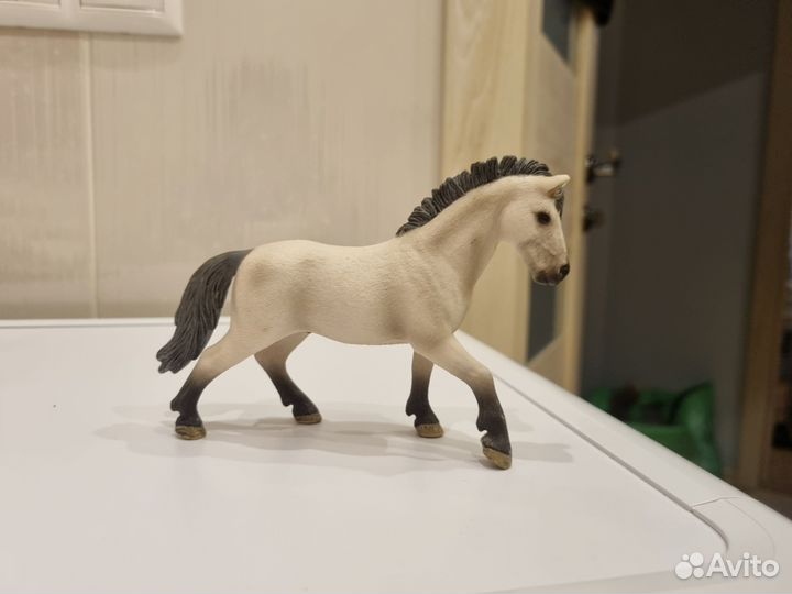 Лошади schleich камаргу