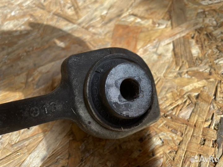 Рычаг подвески передний левый Mercedes-Benz C300