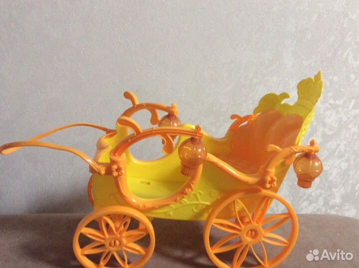 Большая кукольная карета