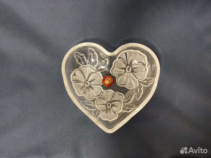 Новая конфетница вазочка сердце