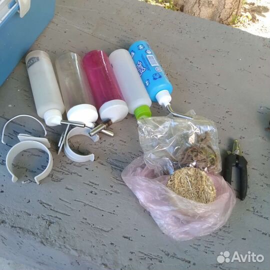 Клетка и поилки для морской свинки