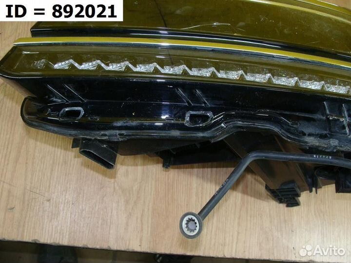 Фара левая Volkswagen Tiguan