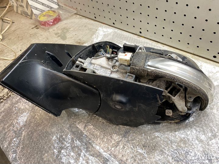 Зеркало левое Land Cruiser 200 с дефектом