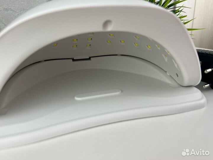 Лампа для ногтей новая