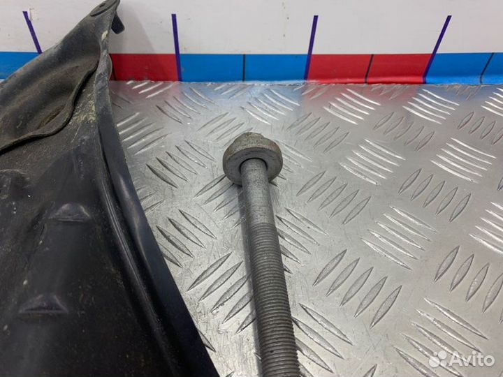 Кронштейн подрамника передний Toyota Camry V40