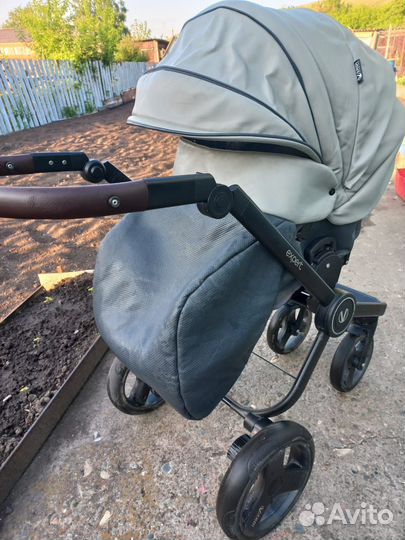 Продам коляску 3 в 1