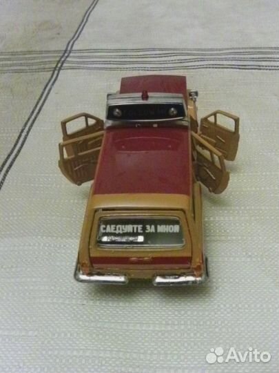 Модель автомобиля волга газ 24-02 в масштабе 143