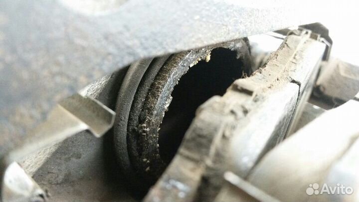 Суппорт передний левый Nissan Wingroad WFY11 2002