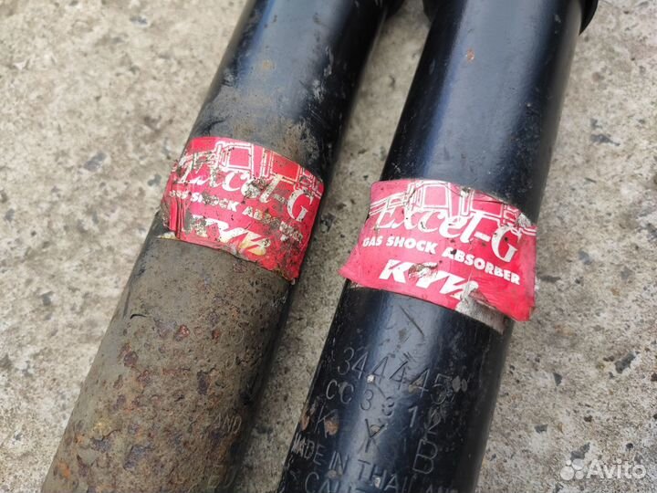 Амортизаторы задние на Opel Astra H