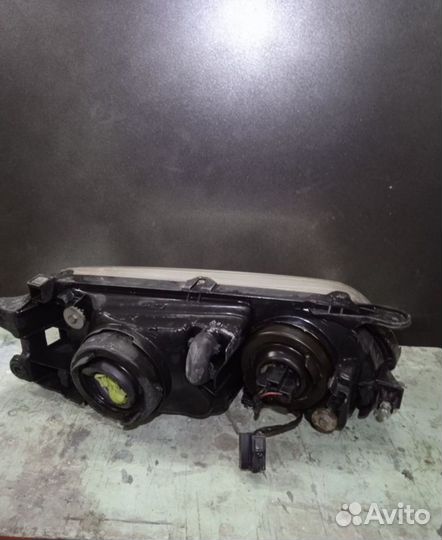 Mazda capella фары