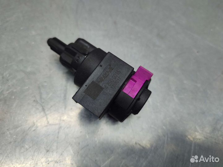 Концевик педали тормоза Audi A6 (C6) tfsi 2008 г.в