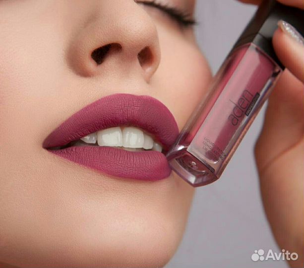 Новая проф стойкая помада Aden