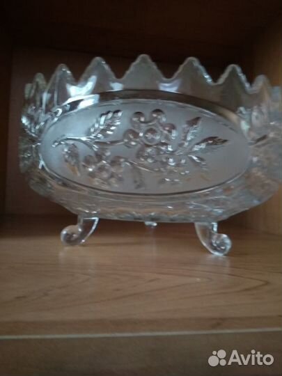 Ваза хрустальная СССР для фруктов на трех ножках