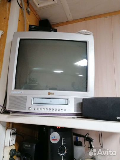 Телевизор видеодвойка LG