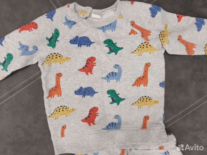 Костюм на мальчика 92