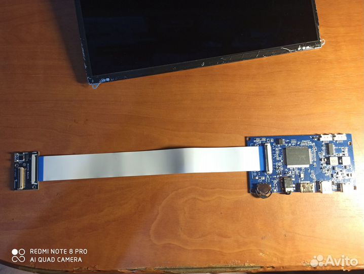 Два дисплея iPad 3/4 + скалер для них