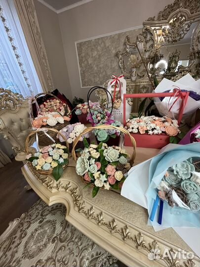 Букеты и корзины