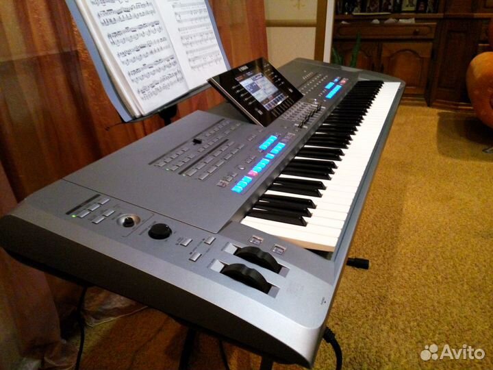 Продам Yamaha Tyros 5-76