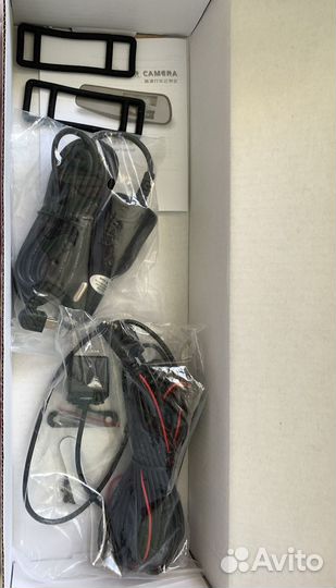 Видеорегистратор-зеркало, 2 камеры