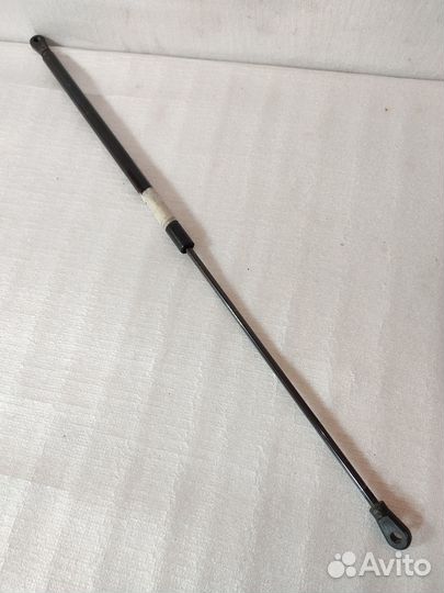 Амортизатор капота audi a4 b5