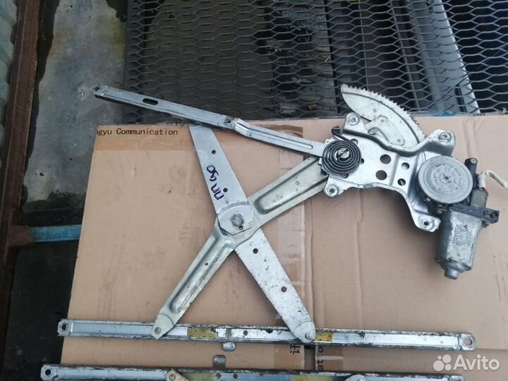 Стеклоподъемник передний Toyota LC Prado 90