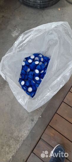 Канистры 1л с крышками