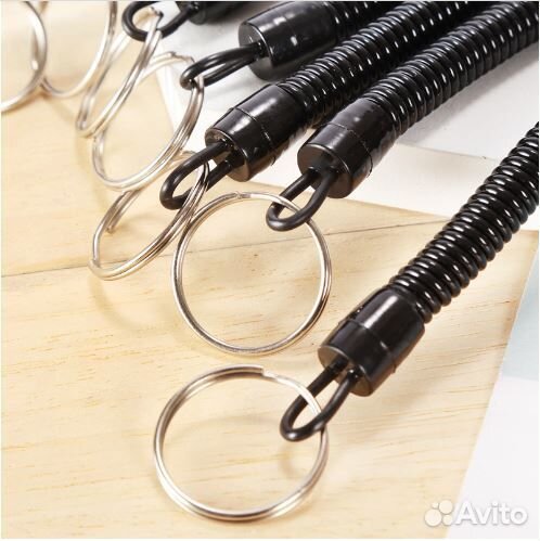 Пружинный шнур с карабином и кольцом