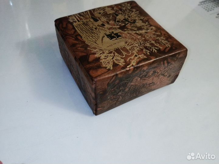 Шкатулка для ювелирных украшений