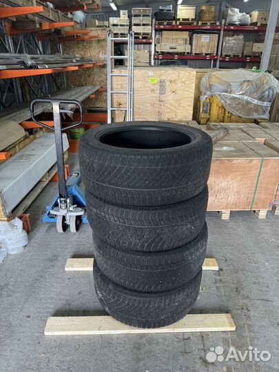 Continental ContiVikingContact 6 275/45 R20 110T